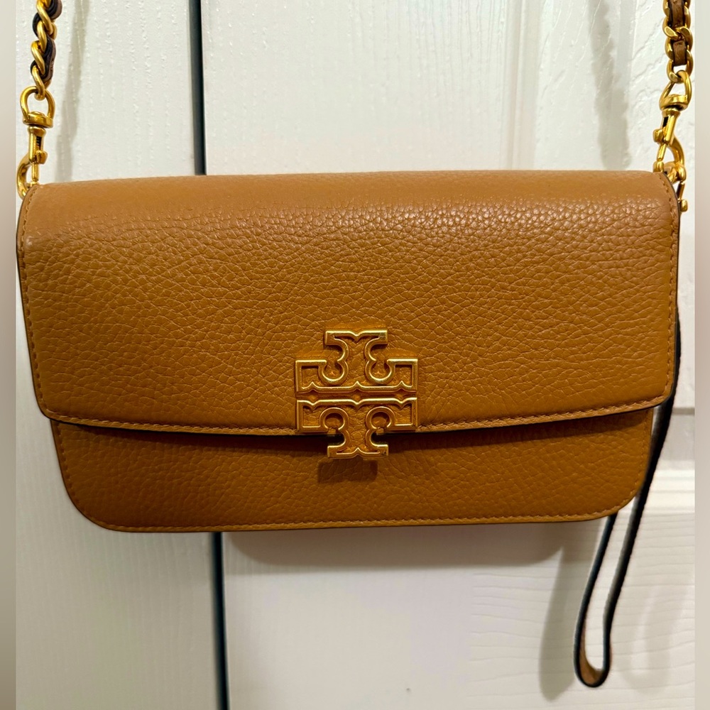 Tory Burch Britten Chain Wallet with Wristlet
